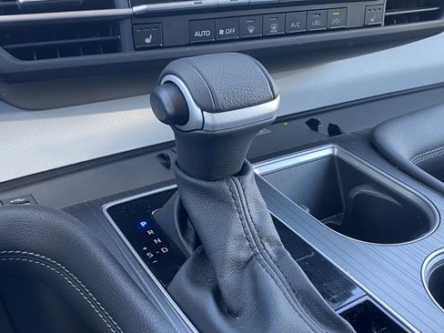 Certified 2026 Toyota Sienna XLE FWD image 13