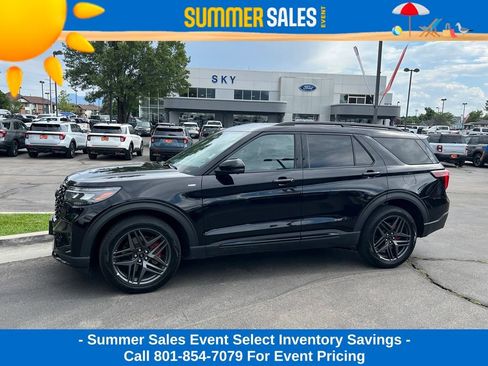 Used 2025 Ford Explorer ST-Line w/ ST-Line Street Pack AWD/4WD image 1