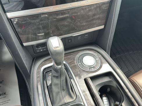 Used 2024 Nissan Armada Platinum w/ Captain's Chairs Package image 35