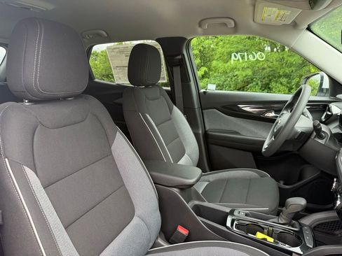 New 2026 Chevrolet TrailBlazer LT w/ Driver Confidence Package FWD image 19
