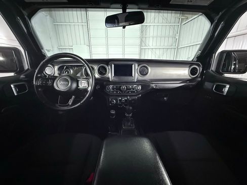 Used 2022 Jeep Gladiator Willys image 41