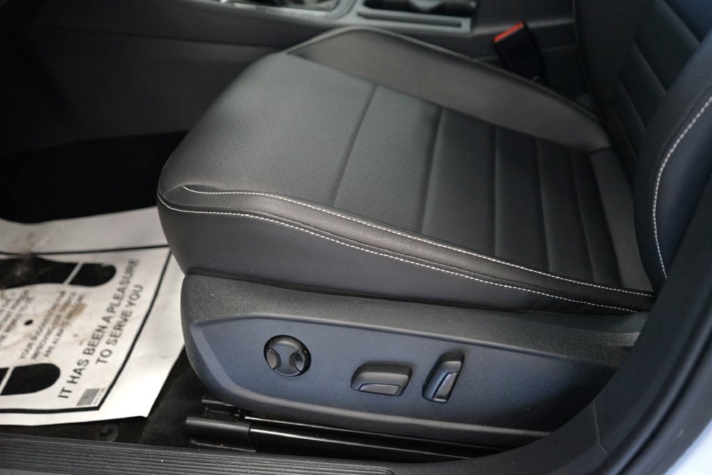 Used 2023 Volkswagen Jetta SE FWD image 25
