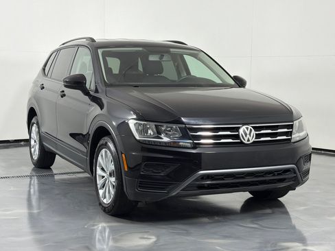 Used 2019 Volkswagen Tiguan S FWD image 3