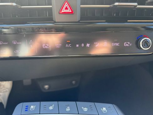 Used 2023 Kia EV6 Wind w/ Wind Technology Package AWD/4WD image 16