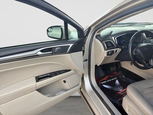 Used 2017 Ford Fusion Energi SE FWD image 11