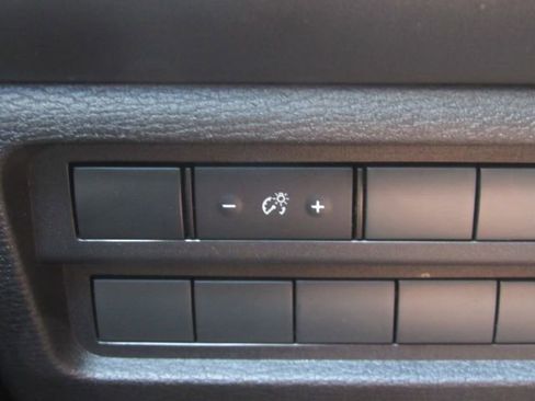 Used 2022 Mitsubishi Outlander SEL image 38