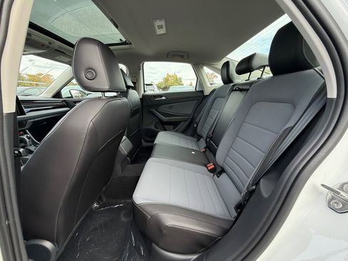 New 2026 Volkswagen Jetta SE image 21