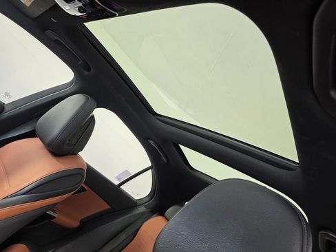 Certified 2022 Mercedes-Benz C 300 Sedan image 12