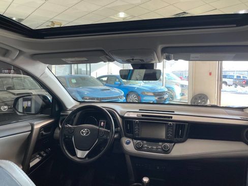 Used 2018 Toyota RAV4 Limited w/ Advanced Technology Package image 29