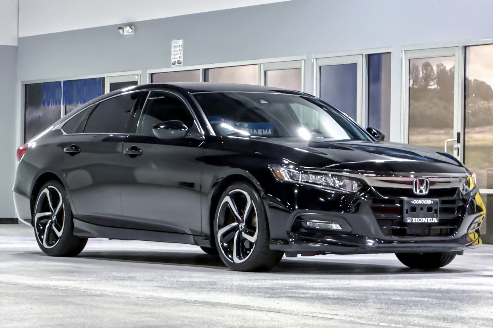 Used 2019 Honda Accord Sport image 7