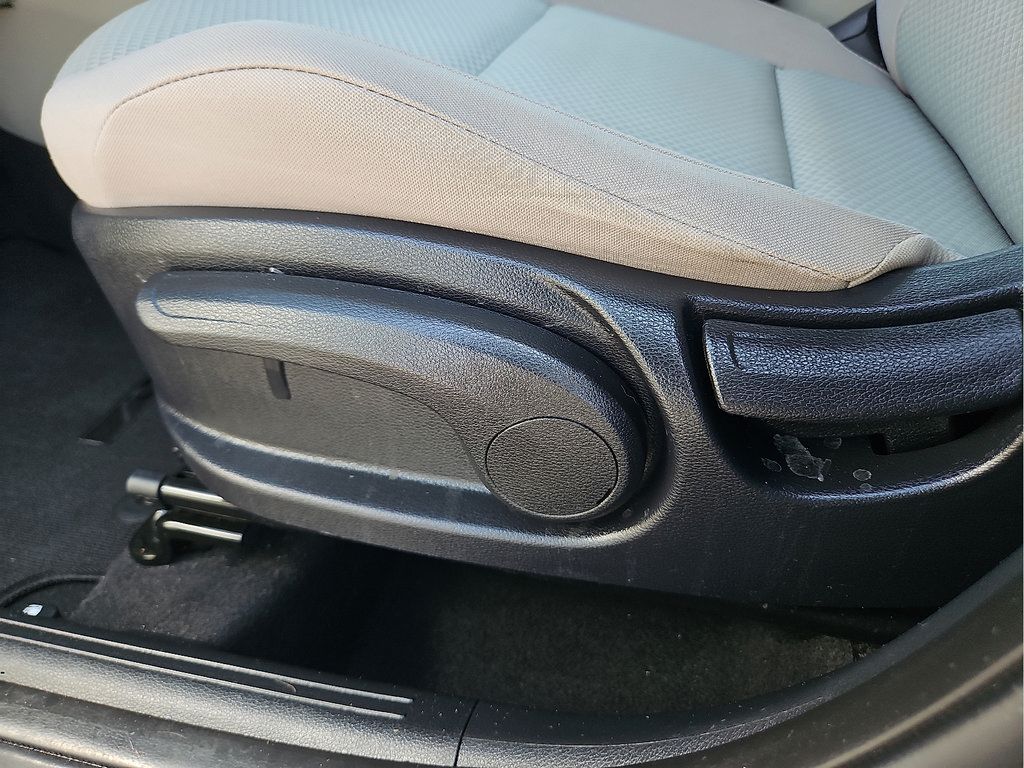Used 2023 Kia Soul LX FWD image 14