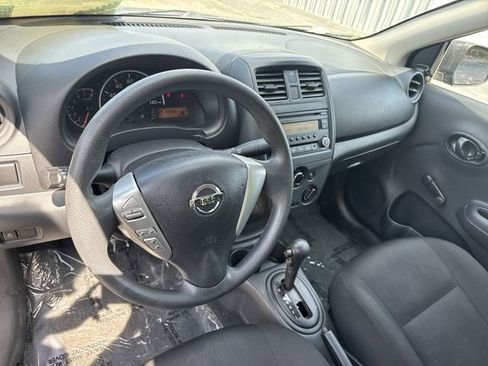 Used 2015 Nissan Versa S FWD image 15
