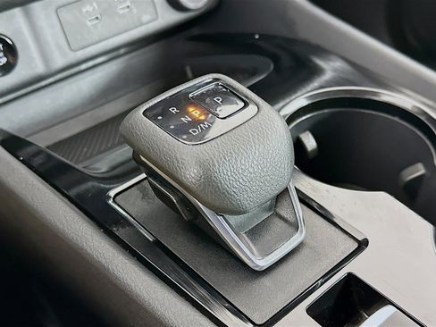 Used 2025 Nissan Rogue SV image 24