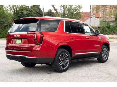 New 2026 GMC Yukon Elevation image 8