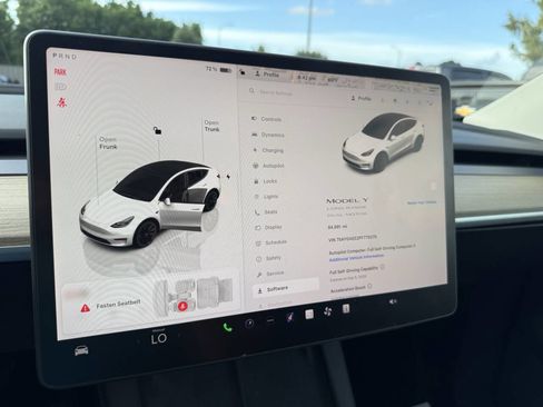 Used 2023 Tesla Model Y Long Range AWD/4WD image 32