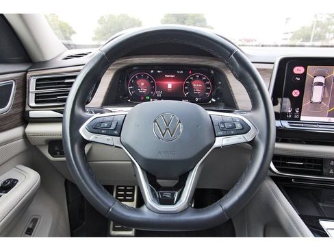 Used 2024 Volkswagen Atlas SEL Premium R-Line AWD/4WD image 17