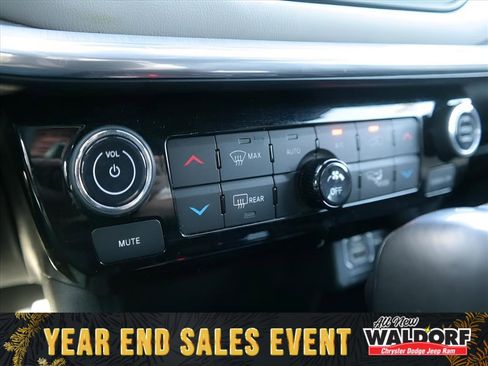 Used 2024 Jeep Compass Limited image 19