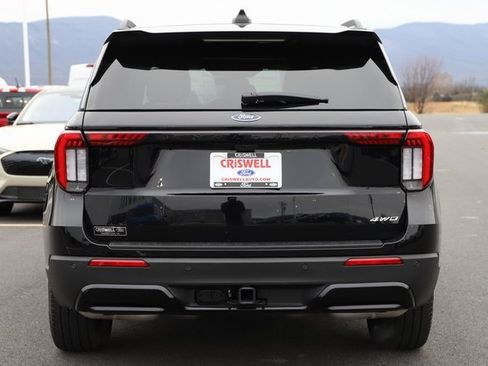 Used 2025 Ford Explorer ST-Line w/ ST-Line Street Pack image 5