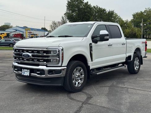 Used 2024 Ford F350 Lariat w/ Chrome Package image 8