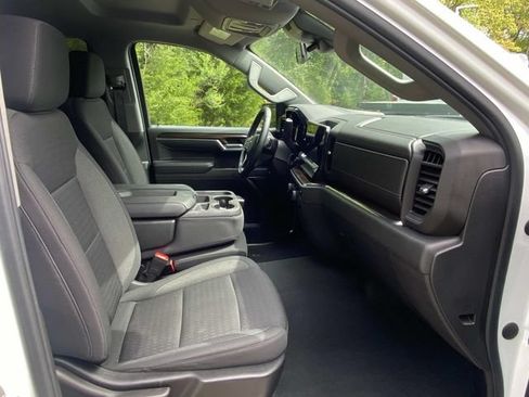 Used 2023 Chevrolet Silverado 1500 LT AWD/4WD image 34