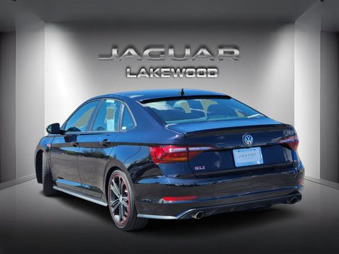 Used 2019 Volkswagen Jetta GLI FWD image 3