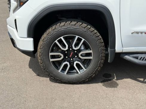 Used 2023 GMC Sierra 1500 AT4 w/ AT4 Preferred Package image 16
