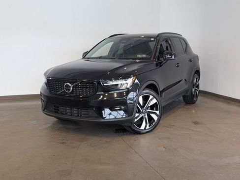 Used 2023 Volvo XC40 B5 Plus w/ Driver Assist Package image 1