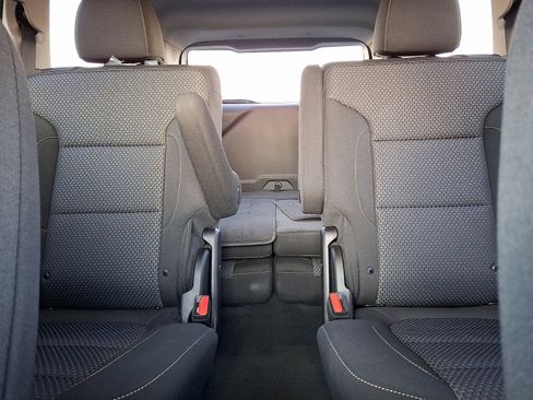 Certified 2023 GMC Acadia SLE w/ Driver Convenience Package image 19