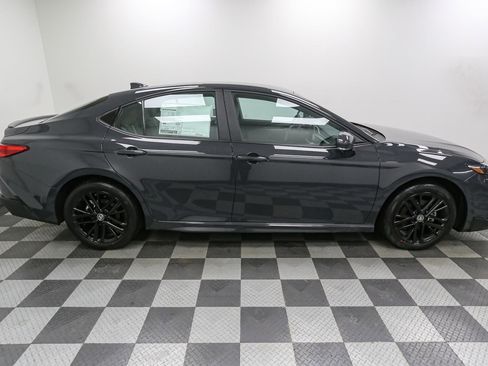 New 2026 Toyota Camry SE image 7