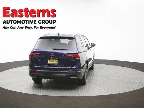Used 2023 Volkswagen Tiguan SE AWD/4WD image 38