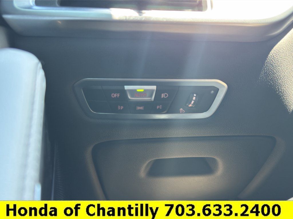 Used 2023 BMW X7 xDrive40i w/ M Sport Package AWD/4WD image 14