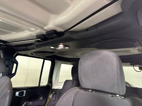 Used 2023 Jeep Wrangler Unlimited w/ Cold Weather Group image 12