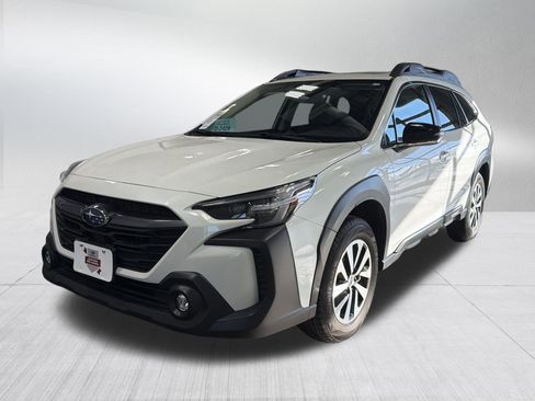 Certified 2025 Subaru Outback Premium w/ Popular Package #1A image 4