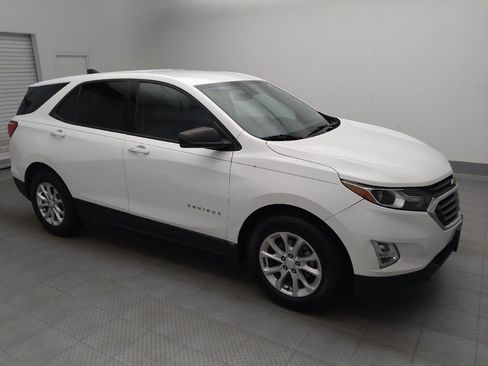 Used 2019 Chevrolet Equinox LS w/ LS Convenience Package FWD image 11