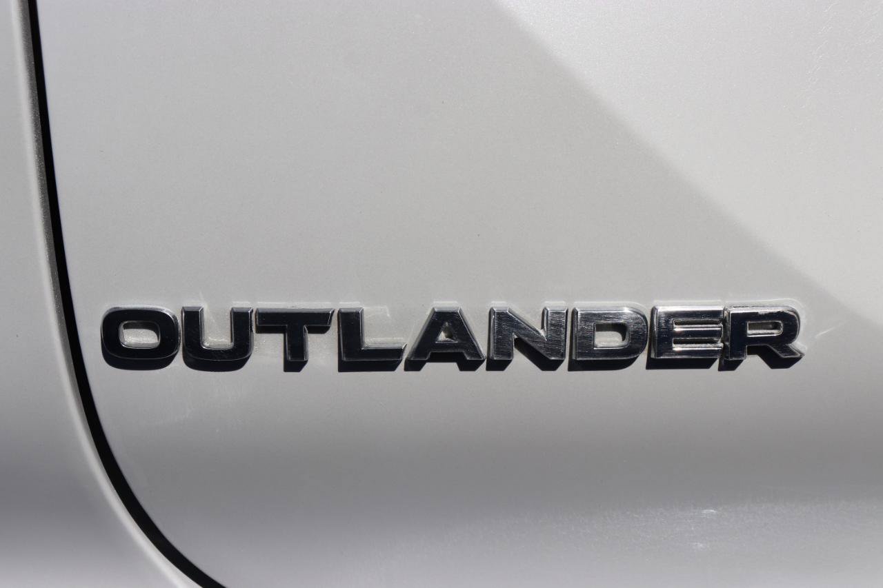 Used 2024 Mitsubishi Outlander FWD image 64