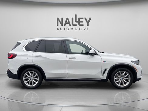 Used 2023 BMW X5 sDrive40i w/ Premium Package image 4