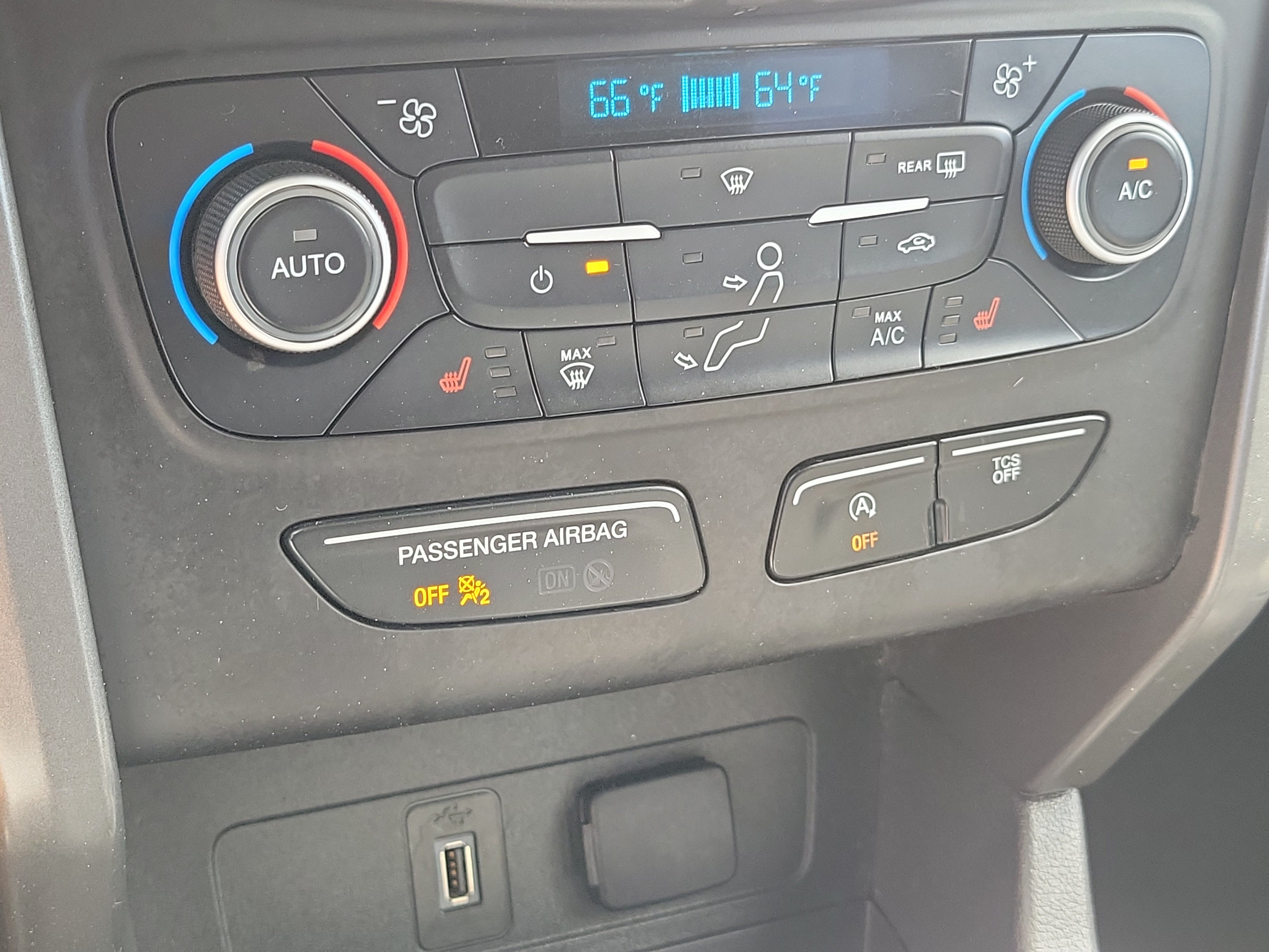 Used 2019 Ford Escape SE FWD image 29