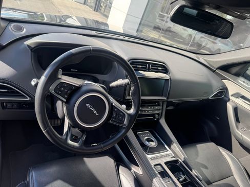 Used 2018 Jaguar F-PACE S AWD/4WD image 4