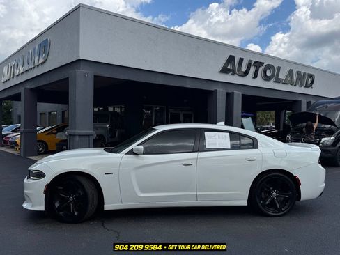 Used 2016 Dodge Charger R/T RWD image 7