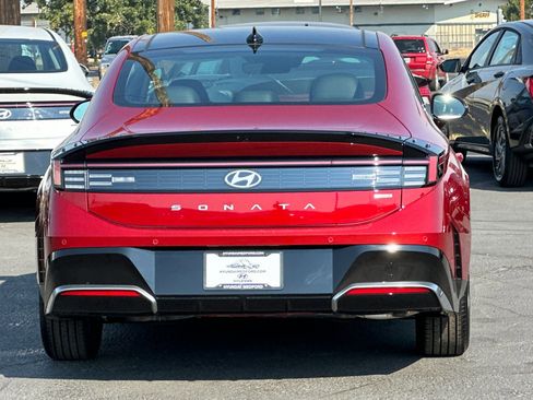 New 2025 Hyundai Sonata Limited image 5