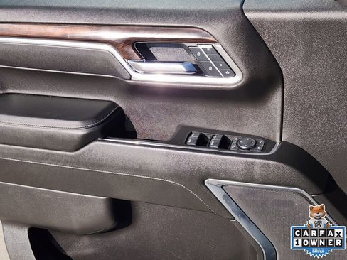 Used 2025 GMC Sierra 1500 SLT image 28