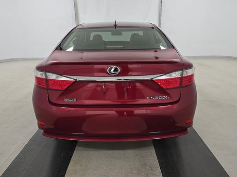 Used 2015 Lexus ES 300h w/ Navigation System Package FWD image 3