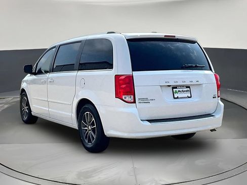 Used 2017 Dodge Grand Caravan SXT FWD image 5