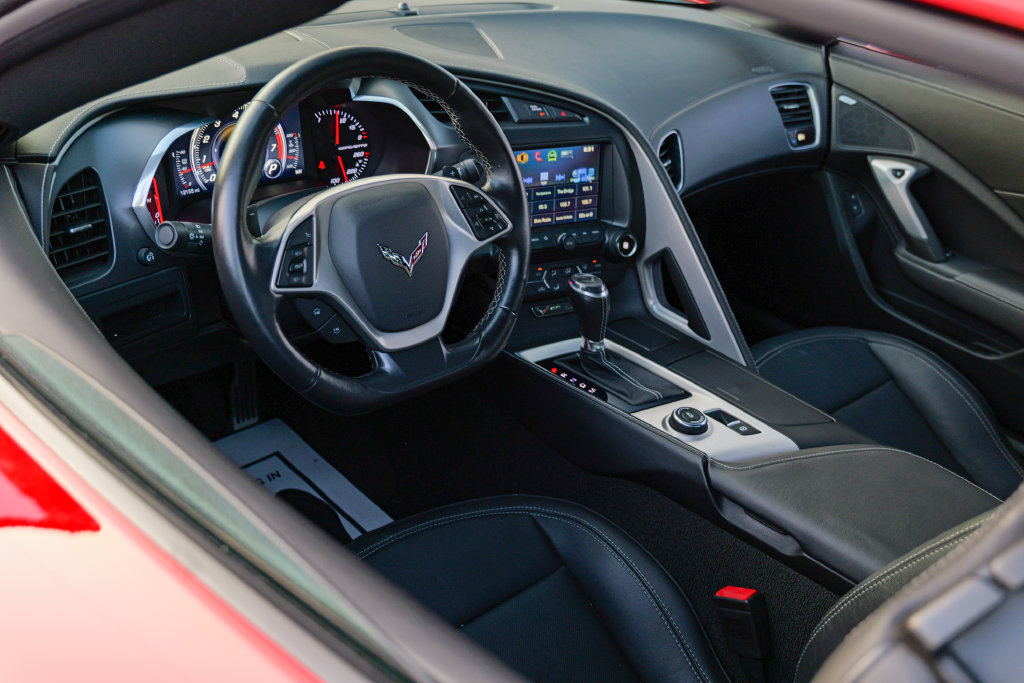 Used 2016 Chevrolet Corvette Stingray Coupe RWD image 39