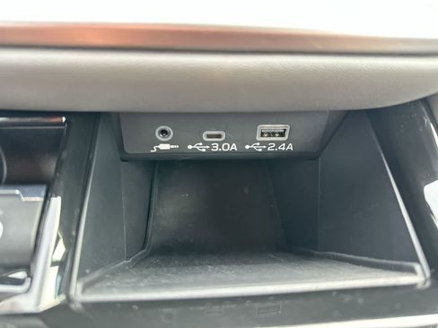 Certified 2025 Subaru Outback Limited image 35