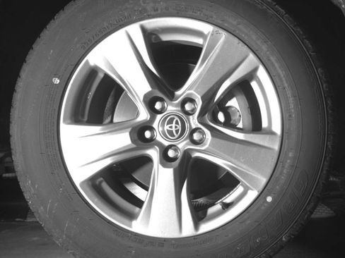 Used 2025 Toyota RAV4 XLE image 9