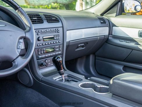 Used 2002 Ford Thunderbird Deluxe image 27
