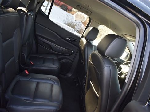 Certified 2019 GMC Acadia SLT image 16