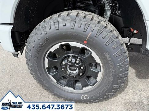 New 2026 Ford F250 Platinum w/ Tremor Off-Road Package image 39