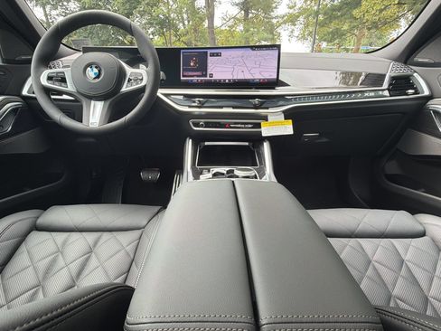 New 2027 BMW X6 xDrive40i w/ Climate Comfort Package AWD/4WD image 16